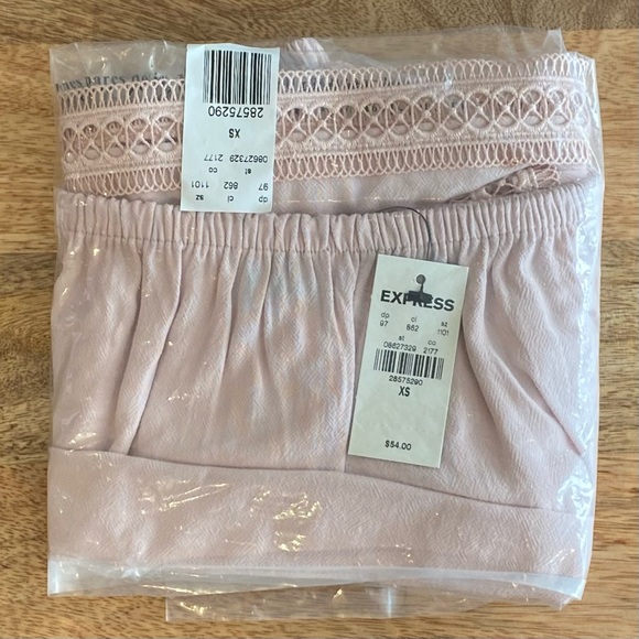 Express Off The Shoulder Lace Trim Top NWT - Picture 14 of 16